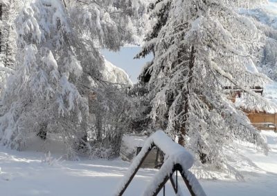 Balançoire enneigée chalet en location à le Monêtier les bains, Serre-Chevalier