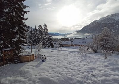 Vue balcon côté vallée de serre-chevalier chalet en location à le Monêtier les bains, Serre-Chevalier